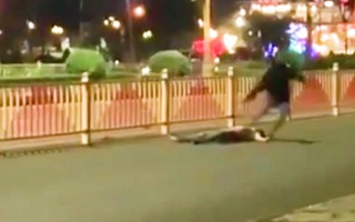 Video: Băng nhóm chém nhau kinh hoàng trong đêm ở Bình Phước