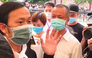 Video: Phỏng vấn nghệ sĩ Hoài Linh về việc tổ chức lễ tang cho cố nghệ sĩ Chí Tài