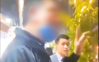 Video: Chở nhầm địa chỉ, tài xế xe công nghệ bị 2 cô gái đánh bầm dập ở Hà Nội