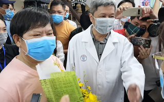 Video: Bệnh nhân người Trung Quốc nói gì khi được Việt Nam chữa khỏi virút corona ?