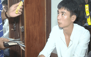 Video: Bắt khẩn cấp 2 đối tượng dùng dao cướp 12 triệu đồng trong nhà nghỉ