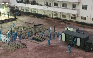 Video: Xây dựng bệnh viện dã chiến tại Bạch Mai để ứng phó tình huống xấu nhất