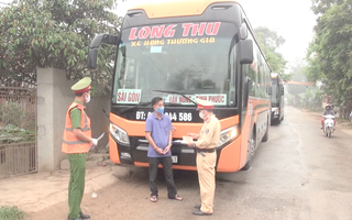Video: Thanh Hóa xử lý 3 xe khách không chấp hành về phòng, chống dịch COVID-19