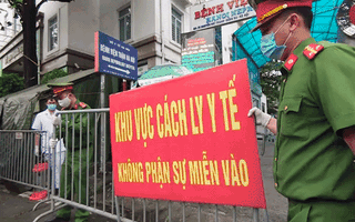 Video: Dỡ bỏ lệnh cách ly y tế tại bệnh viện Thận Hà Nội