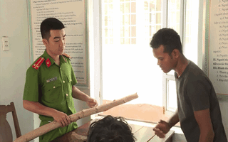 Video: Mâu thuẫn trong lúc đánh bài một người bị đánh tử vong