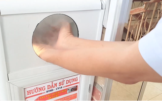 Video: Trường sáng chế máy rửa tay sát khuẩn tự động phục vụ học trò