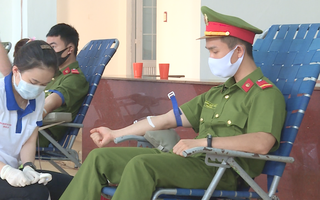 Video: 500 người tham gia hiến máu mùa dịch Covid-19