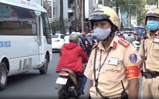 CSGT 'tuần tra kiểu mẫu' với 4 biết: 'Biết chào, biết cười, biết xin lỗi, biết cảm ơn'