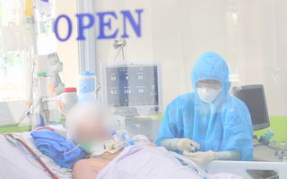 Phỏng vấn bác sĩ bệnh viện Chợ Rẫy về tình hình sức khỏe phi công người Anh