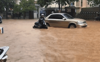 Video: Đà Lạt ngập nặng khiến nhiều du khách lo lắng