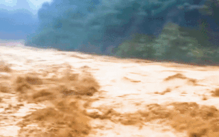 Video: Lũ tuôn như thác, TP Hà Giang ngập trong nước