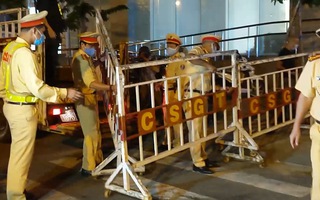 Video: Đúng 0h, 3 bệnh viện ở Đà Nẵng chính thức bị phong tỏa