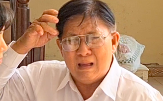 Video: Cha bị cáo Thiên Hà đã khóc khi nghe tòa tuyên án tử hình con gái