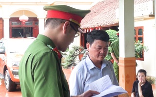 Video: Khởi tố chủ tịch UBND xã biến 3.000m2 đất công thành đất nhà mình