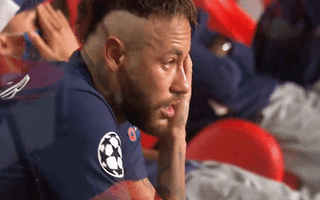 Khoảnh khắc Neymar khóc nức nở sau chung kết Champions League