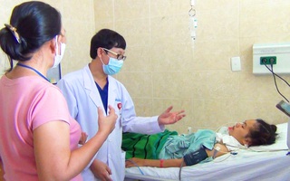 Video: Đồng Nai có 2 bệnh nhân cấp cứu vì patê Minh Chay,  gần 1300 người mua sản phẩm này ở TP.HCM