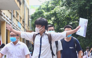 Video: Học sinh nhận định đề thi Văn năm nay khá nhẹ nhàng