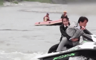 Video: Thành Long suýt chết đuối trong cảnh phim hành động