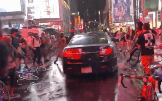 Video: Ôtô lao vào người biểu tình ở New York