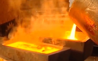 Video: Cận cảnh công nghệ tinh luyện vàng thỏi nguyên chất