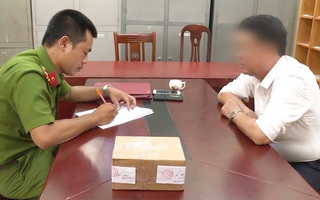 Vụ dùng súng uy hiếp tài xế ở Bắc Ninh: Công an thu giữ 1 khẩu súng, 2 viên đạn cao su, 1 viên đạn hơi cay