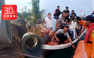 Bản tin 30s Nóng: Dây dù đứt, ống cống 4 tấn đè chết công nhân; Diễn biến mới vụ rơi máy bay chở 62 người