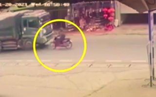 Video: Tông trực diện với xe ben, cô gái tử vong tại chỗ