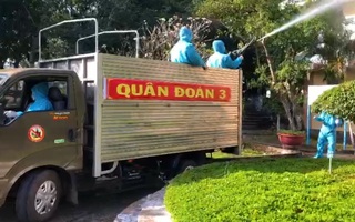 Video: Quân đội phun hàng ngàn lít dung dịch khử khuẩn tại Gia Lai