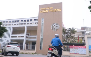Video: 79 cô trò trường tiểu học cách ly tại trường, Hà Nội cho học sinh nghỉ Tết sớm 1 tuần