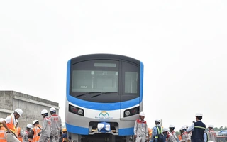 Video: Chưa đóng phí đào tạo, 58 học viên lái tàu metro số 1 bị ngưng học tập