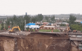 Video: Mưa lũ ở Trung Quốc làm nhiều con đập bị vỡ, ít nhất 5 người thiệt mạng
