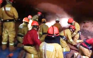 Video: Sập hang động khi đang tập huấn cứu hỏa, 9 người thiệt mạng