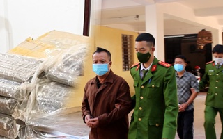 Video: Bắt 2 người mua bán 40kg thuốc nổ, 200 kíp nổ ở Nghệ An