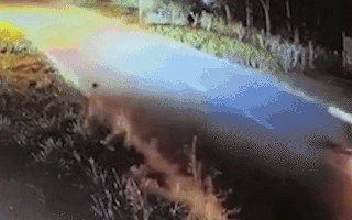 Video: Điều tra vụ nhân viên ngân hàng nghi say xỉn lái xe bán tải tông xe máy ‘tóe lửa’