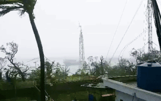 Video: Hình ảnh thiệt hại do bão số 9 được gửi về từ đảo Song Tử Tây, Trường Sa