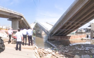 Video: Cà Mau đang tìm nguyên nhân sự cố sập cầu 54 tỉ đồng