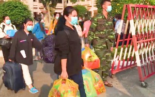 Video: Mùng 4 Tết, hơn 300 sinh viên, giảng viên ĐH Thủ Dầu Một được về nhà sau thời gian cách ly