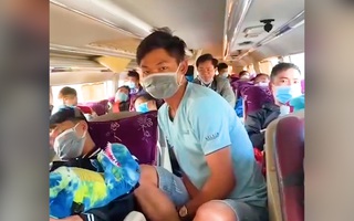 Video: Bắt quả tang ôtô khách 46 chỗ chở 63 người