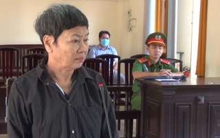 Video: Chém con bệnh tâm thần nhiều nhát, người mẹ bị phạt 4 năm tù