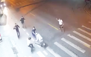 Video: Kinh hoàng 2 nhóm rượt chém nhau trên phố ở Nam Định, một người tử vong
