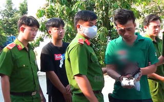 Video: Bắt 3 người trong nhóm trộm chó chích điện chết chủ nhà