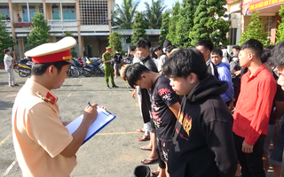Video: Khởi tố, bắt tạm giam nhiều 'quái xế' đua xe trái phép ở Tiền Giang