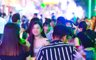 Video: Karaoke, bar, vũ trường ở TP.HCM tạm dừng hoạt động từ 18h ngày 30-4