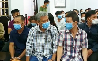 Video: Trịnh Sướng và các bị cáo trong vụ sản xuất 167 triệu lít xăng giả hầu tòa