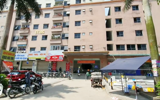 Video: Cách ly tòa nhà 1.500 dân vì có ca dương tính liên quan Bệnh viện K Tân Triều