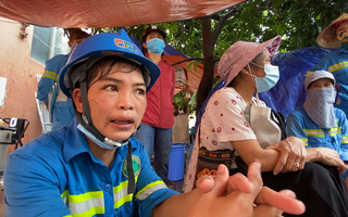 Video: Công nhân môi trường Hà Nội 'vay nợ' bên ngoài trang trải vì bị công ty nợ lương