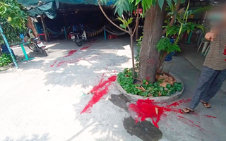 Video: Bị 'khủng bố' bằng sơn vì hết khả năng trả gốc 1,7 tỉ đồng, lãi 17 triệu đồng/ngày