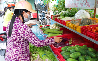 Video: Lan tỏa những phiên chợ 0 đồng, giúp người nghèo qua cơn thắt ngặt