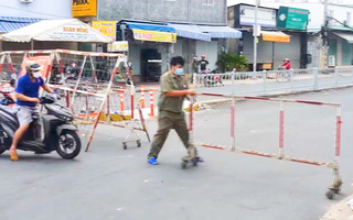 Video: Khu phố 2, phường 16, quận 8 giãn cách theo chỉ thị 16, từ 12h ngày 21-6