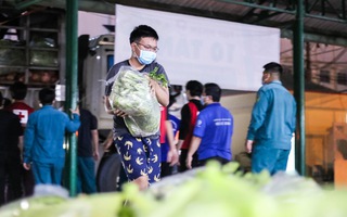 Video: Thâu đêm vận chuyển 40 tấn rau củ từ Lâm Đồng hỗ trợ người dân TP.HCM